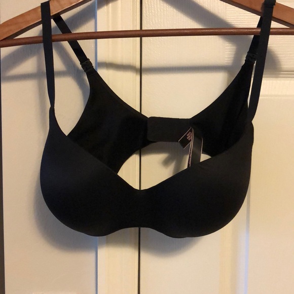 2 Victoria Secret lightly lined bras 36D - Picture 5 of 6